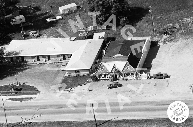 Wildfong Motel (Watsons Motel) - 1989 Aerial Photo (newer photo)